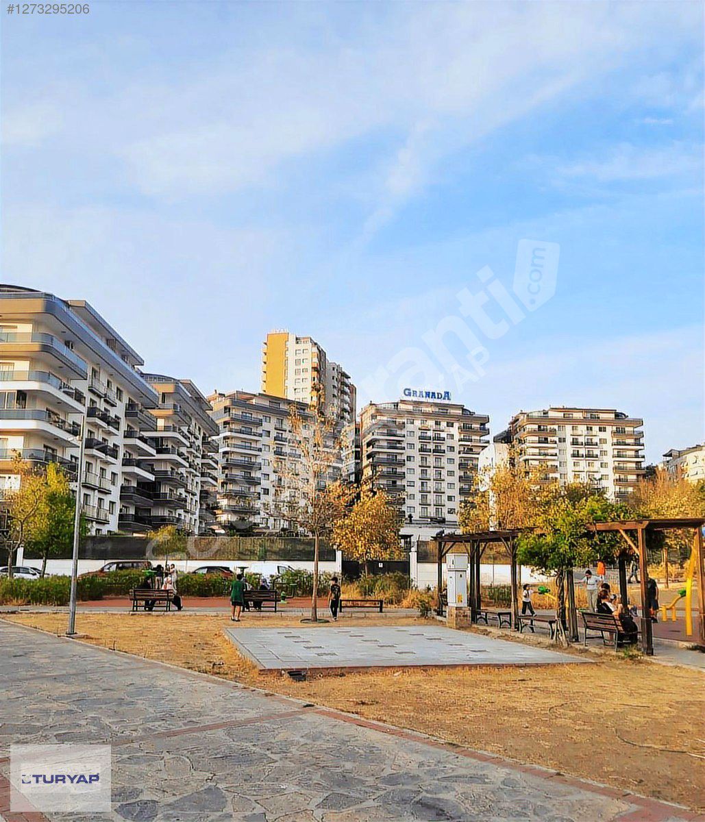 İZMİR GRANADA SİTESİ'NDE HEM DENİZHEM DOĞA MANZARALI 3+1 SATILIK