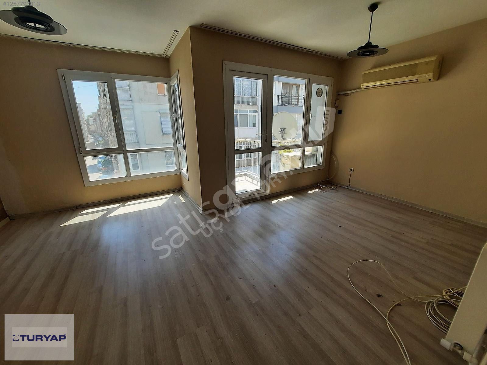 İZMİR ALSANCAK PAZAR SOKAĞINDA(1456 SOK.)2+1 75 M2 SATILIK DAİRE