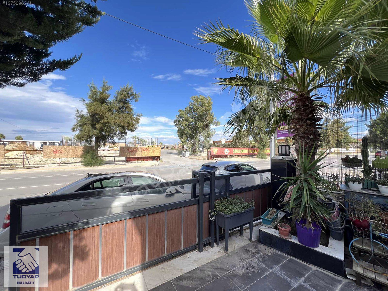 Urla Atatürk Mah.de Giriş Kat 2 Yatak Odalı Satılık Müstakil Ev