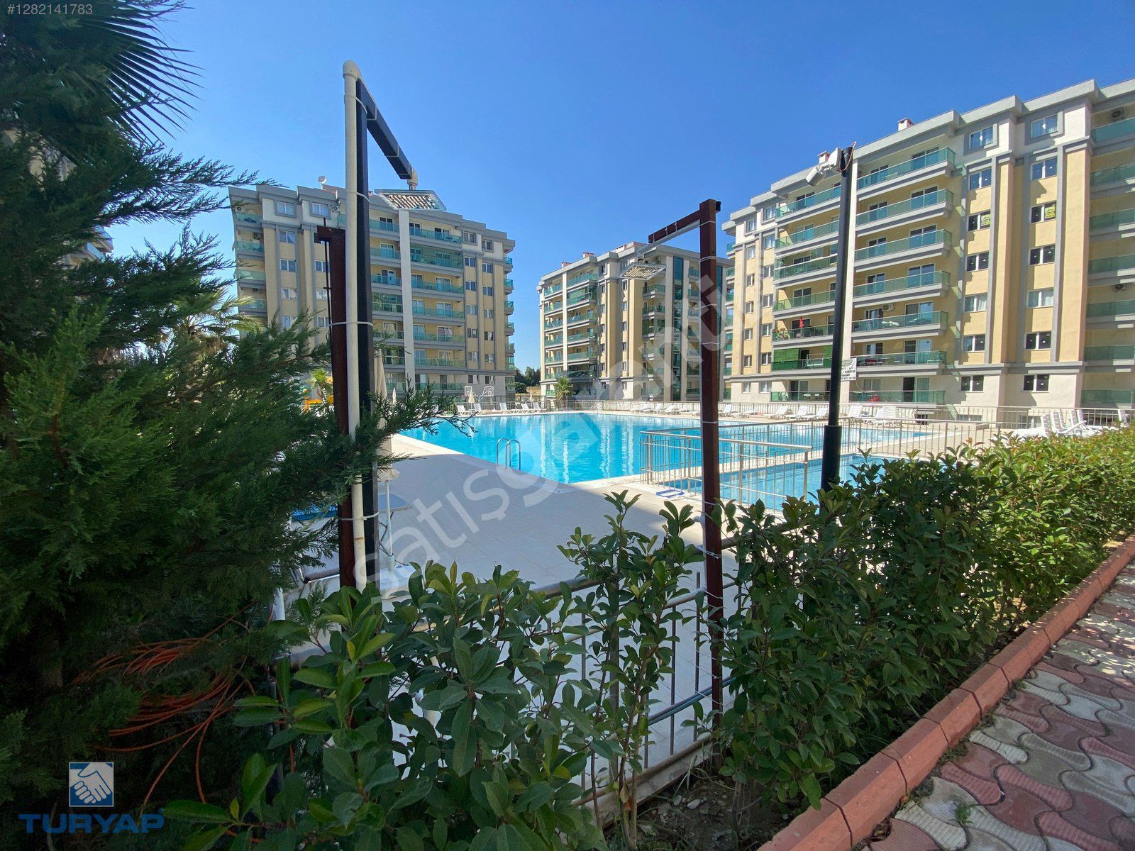 TORBALI TURYAP'TAN HAVUZLU SİTEDE KİRALIK 1+1