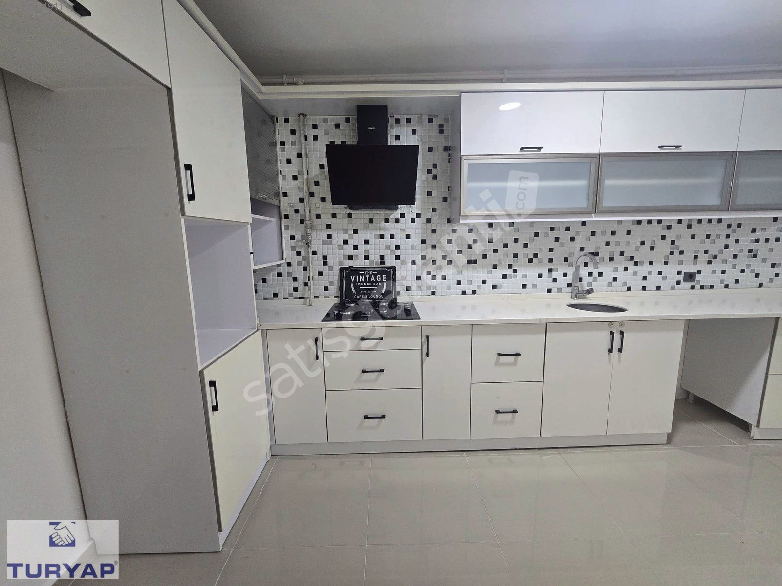 EMLAK KONUTLARI 3+1 YENİLENMİŞ KİRALIK DAİRE