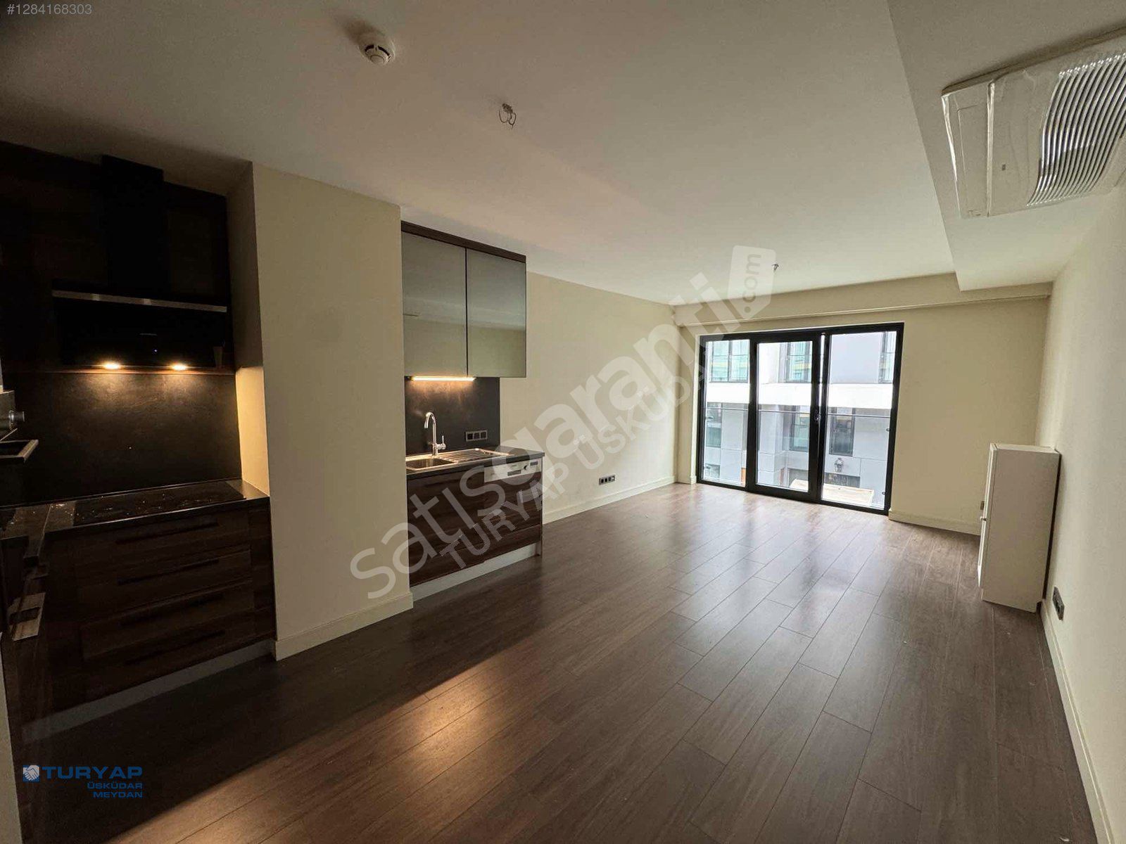 DAP Validebağ D Blokta Kiralık 1+1 Kapalı Havuzlu, Güvenlikli