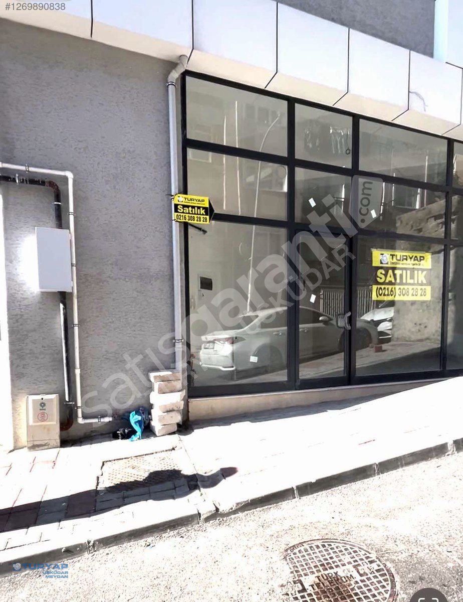 Üsküdar Merkezde, Nevbahar Konutlarına Komşu Satılık Dükkân