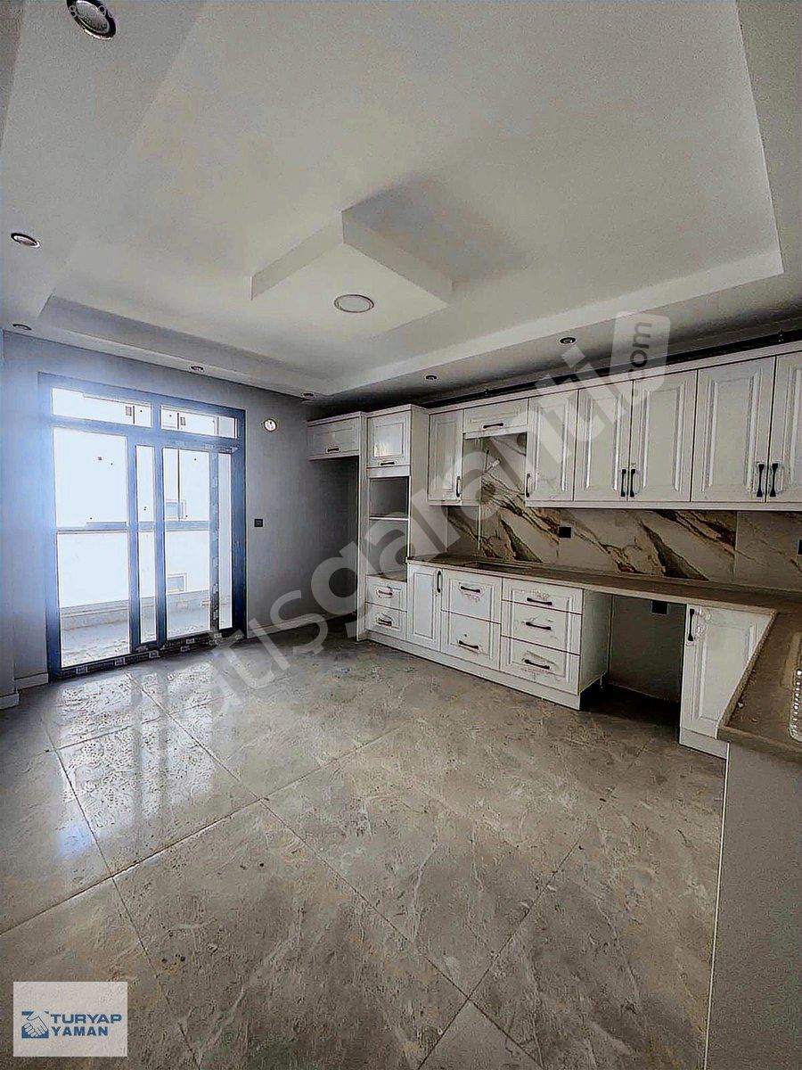 TURYAP YAMAN'DAN CUMHURİYET MAHALLESİ GÜZEL KONUMDA SATILIK 3+1