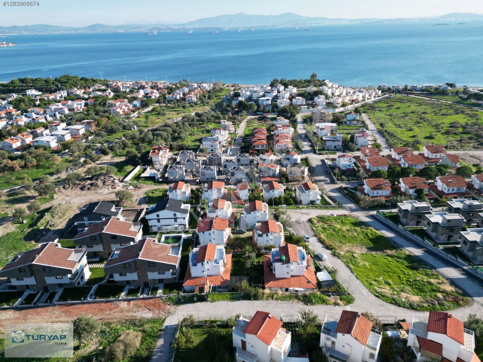 ÇANDARLI DA DENİZ MANZARALI SATILIK VİLLA