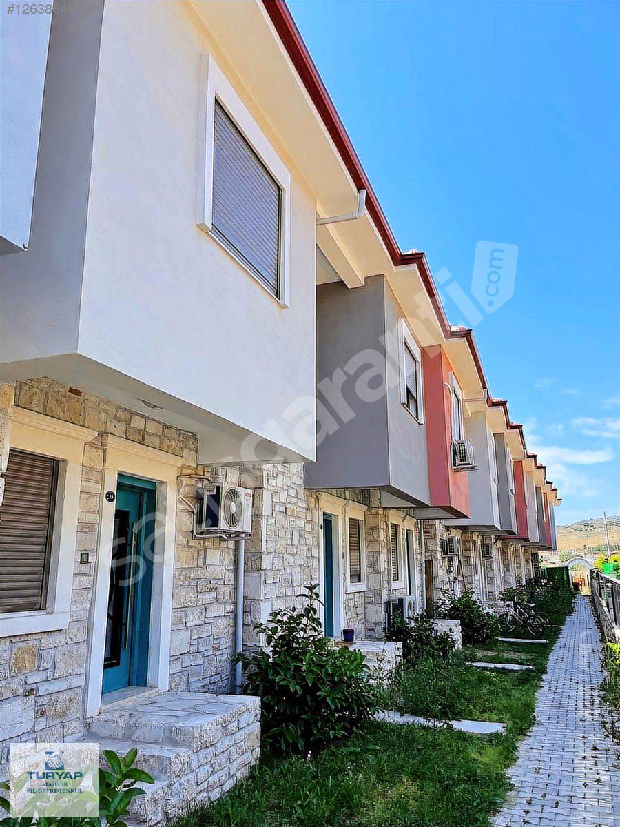 Foça Bağarası Merkezi Konum 2+1 Villa