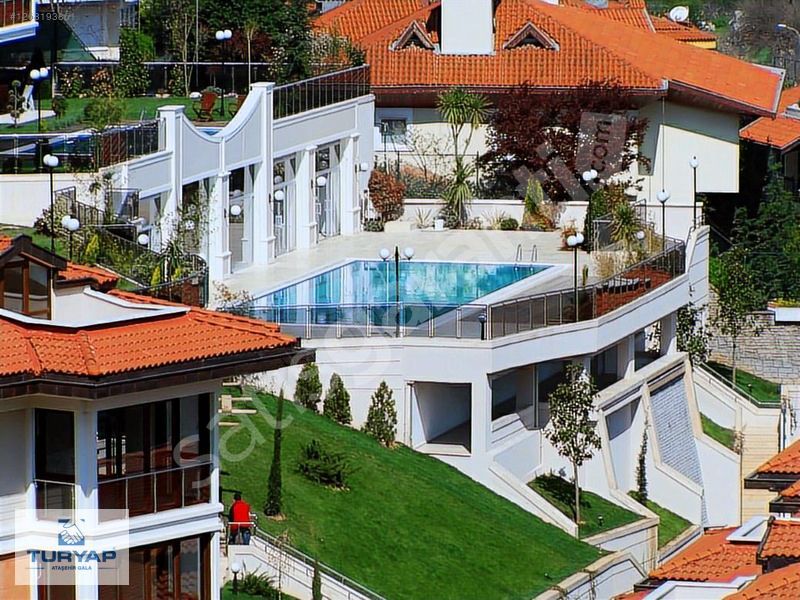 BEYLERBEYİ KONAKLARI'NDA ASANSÖRLÜ ÇOK ÖZEL 5+2 SATILIK TRİPLEX