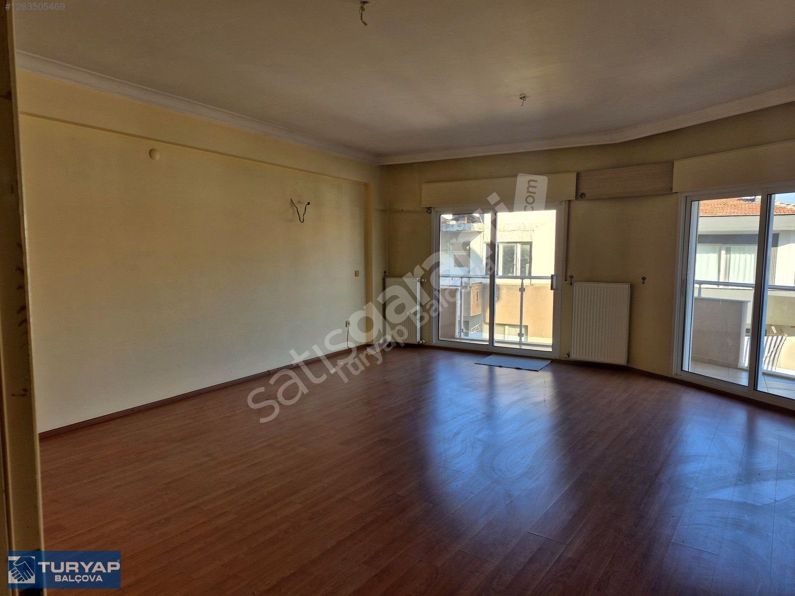 155 m2 FERAH KÖŞE DAİRE ASANSÖRLÜ AYDINLIK KAÇIRILMAYACAK.......