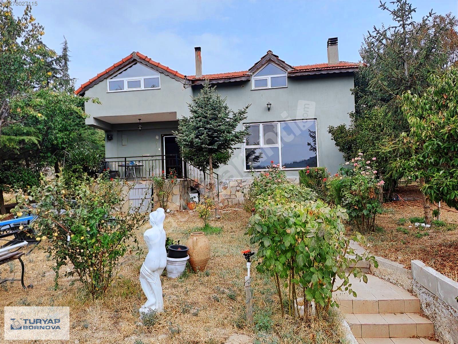 Turyap Bornova'dan Karaçam'da Satılık 4+2 Dubleks Villa