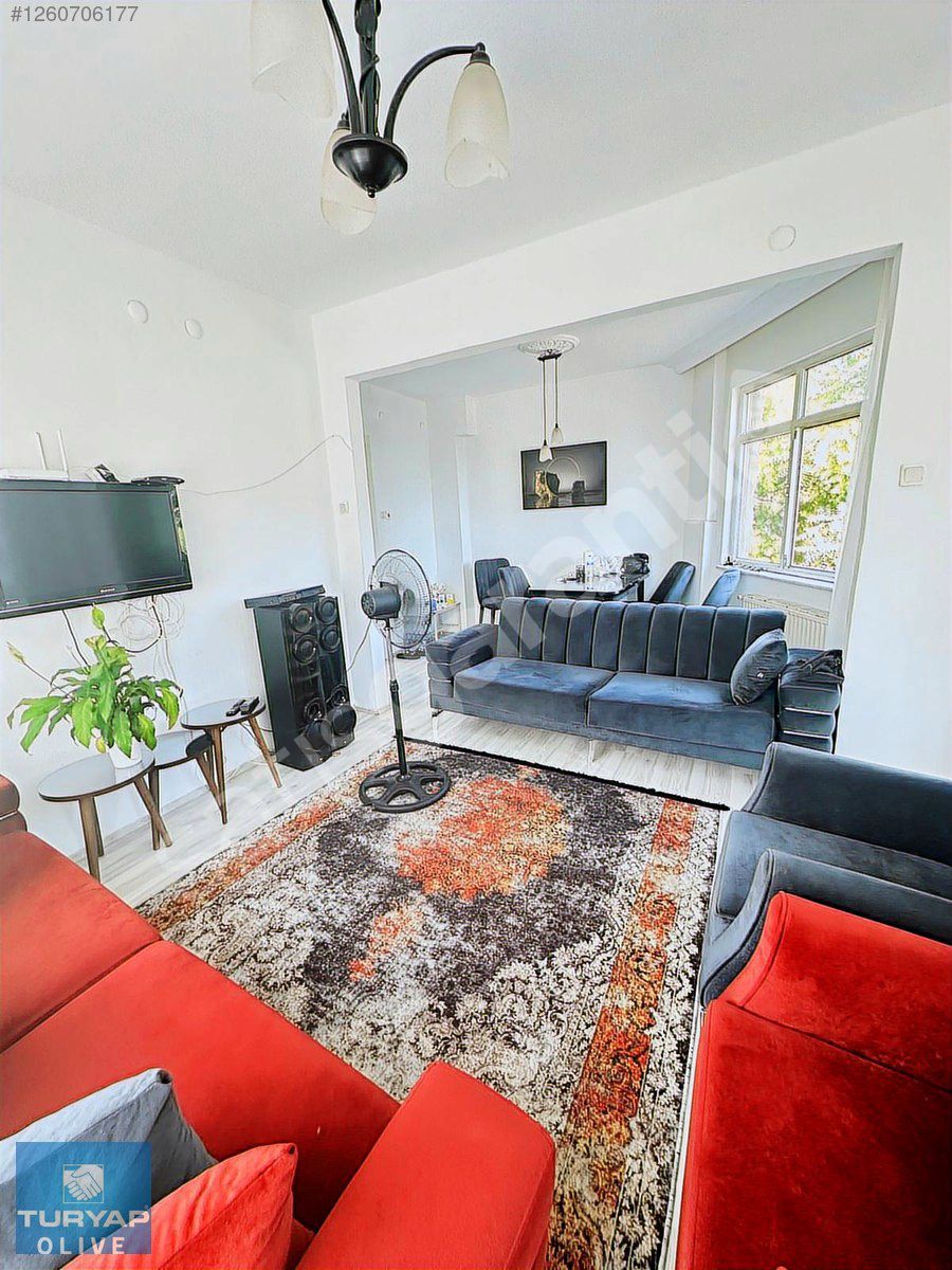 FATİH YEDİKULE'DE 2+1 SATILIK DAİRE