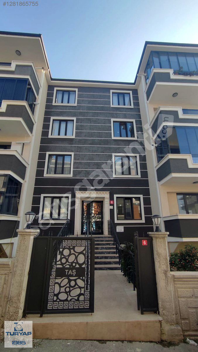 Turyaptan Çiftlikköy'den Mehmet Akif'de Satılık 3+1 Geniş Daire