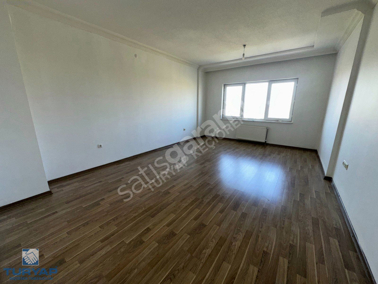 TURYAP'TAN ATATÜRK MAH TOKİ BLOKLARI 8.KAT ASANSÖRLÜ 3+1 120M2