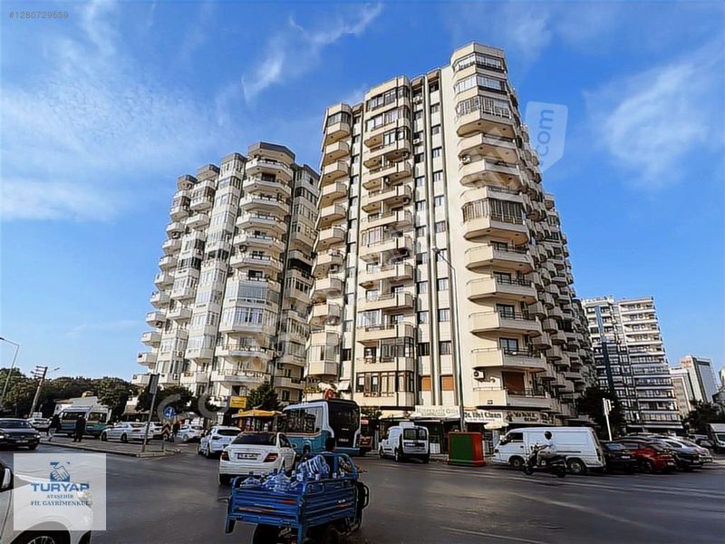 Karşıyaka Girne Bulvarı Yakını Geniş, Ferah 3+1 Satılık Daire