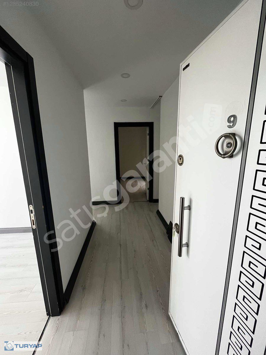 Bodrum mumcular'da kaçmaz fırsat ana cadde üzeri satılık daire