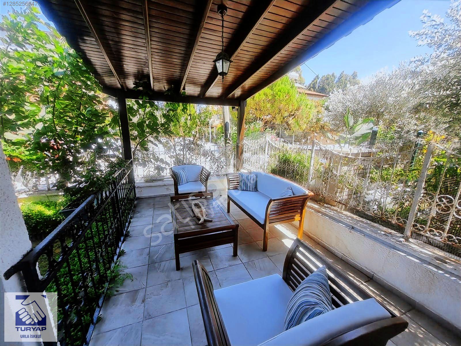 URLA ATATÜRK MAHALLESİNDE DENİZE 100 METRE MÜSTAKİL 4+1 VİLLA