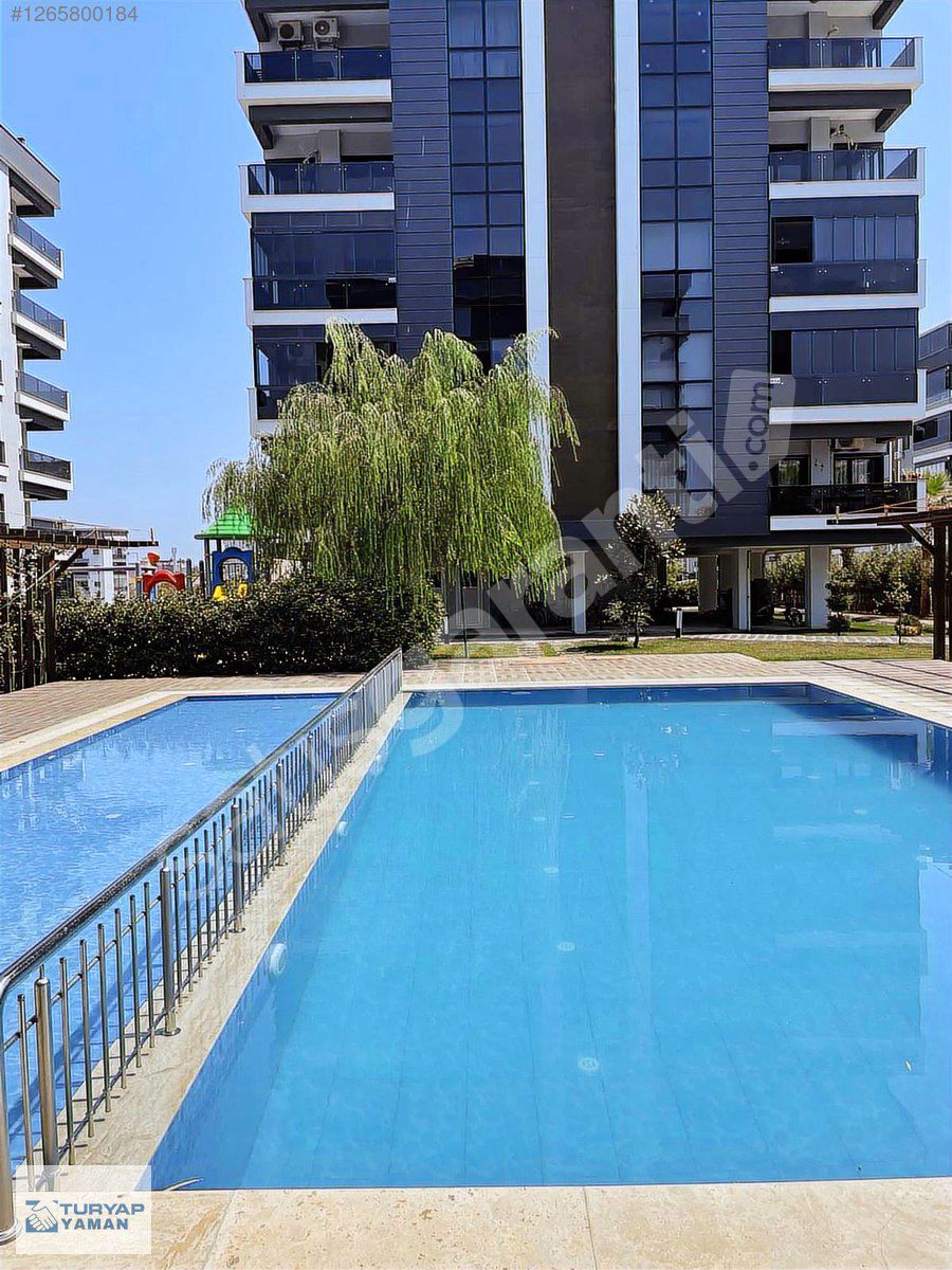 TURYAP'TAN ERGENEKON BARIŞ SITESI'NDE 160 m2 LÜX 3+1 DAİRE