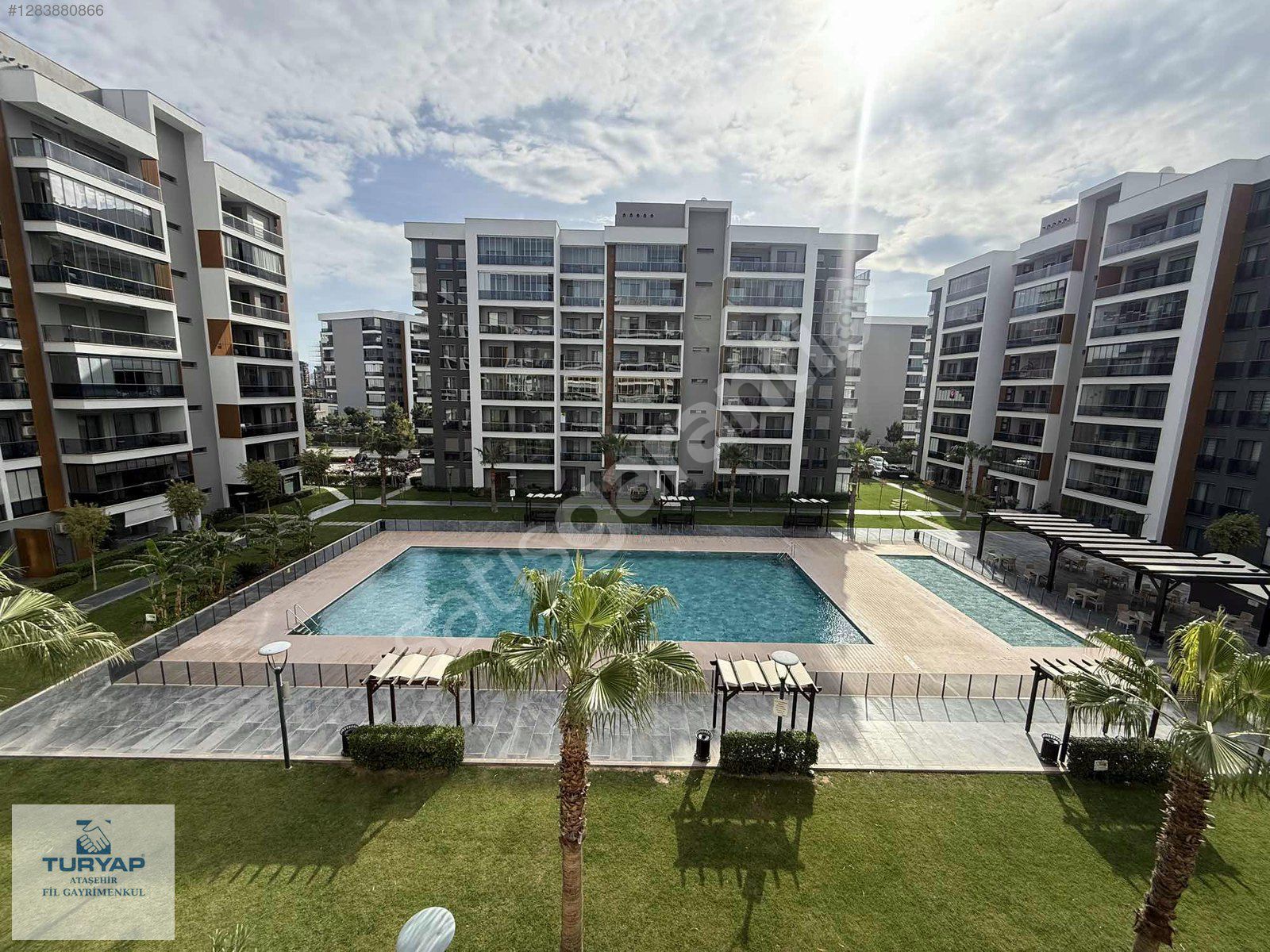 Ataşehir Modern 2 Havuz Cephe 2+1 Açık Mutfak Satılık Daire