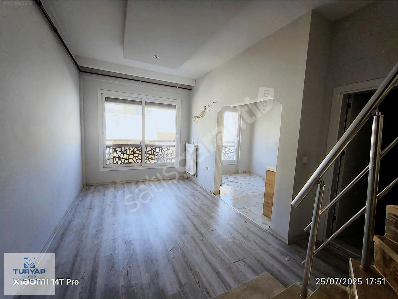 Çiğli Devlet Hastanesi yakını Boş 3+1 Dubleks Satılık Daire