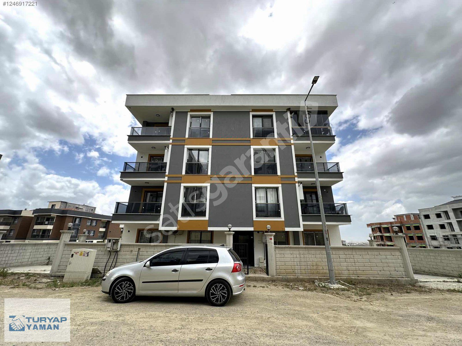 TURYAPTAN ERGENEKONDA D.GAZLI ÇİFT BALKONLU GENİŞ 3+1 DAİRE