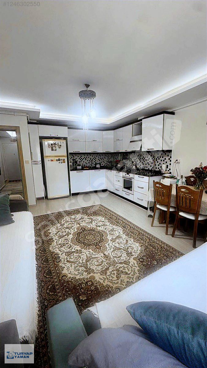 TURYAP YAMANDA CUMHURİYET MAHALLESİNDE AÇIK MUTFAKLI 3+1 DAİRE