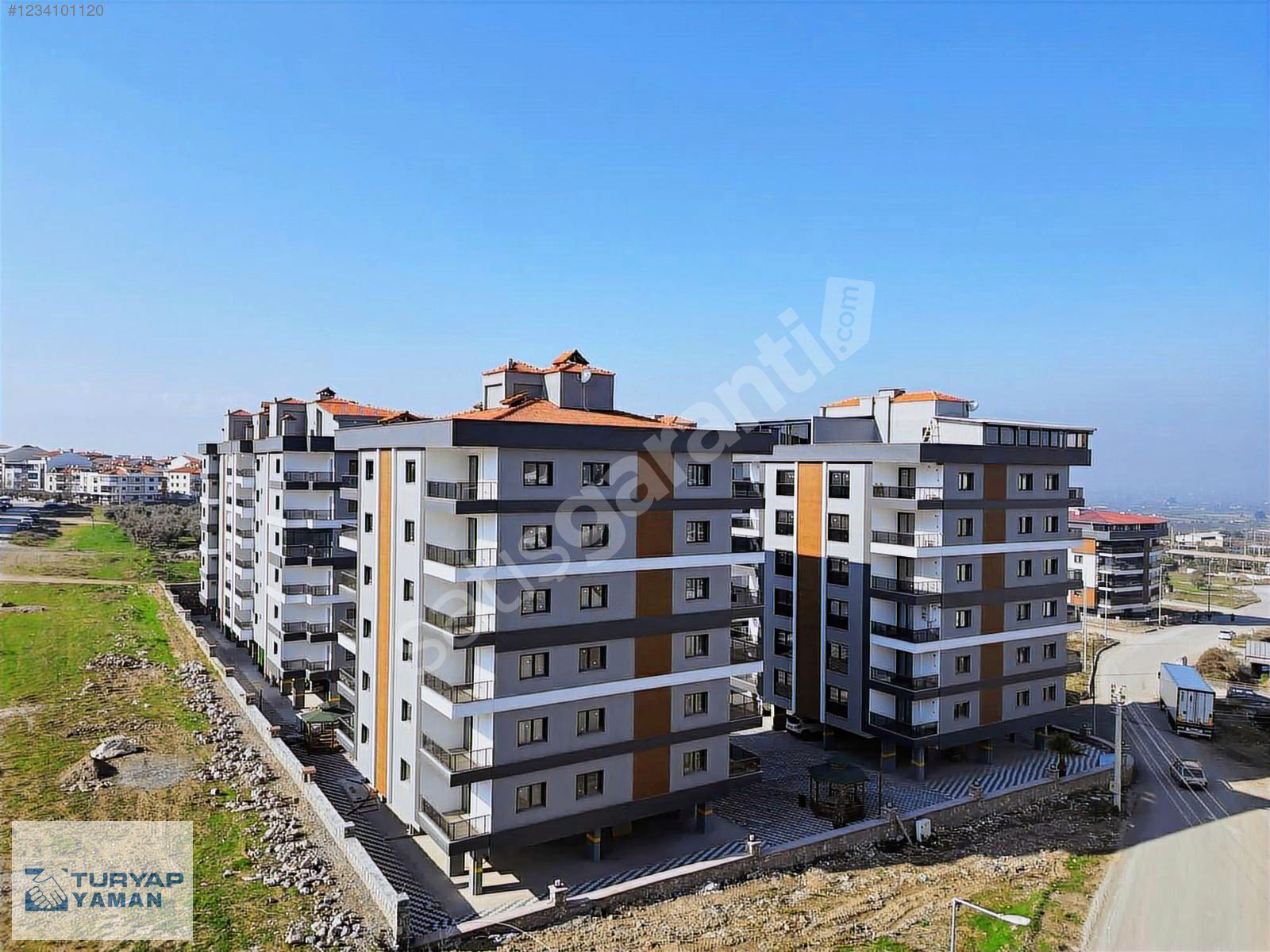 ERGENEKON MAHALLESİ NİBA LİFE SİTESİNDE 160 M² ARA KAT DAİRE