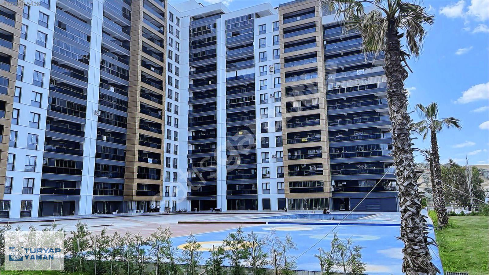 PRESTİJ EVLERİ SITESI'NDE SATILIK GENİŞ 2+1 DAİRE