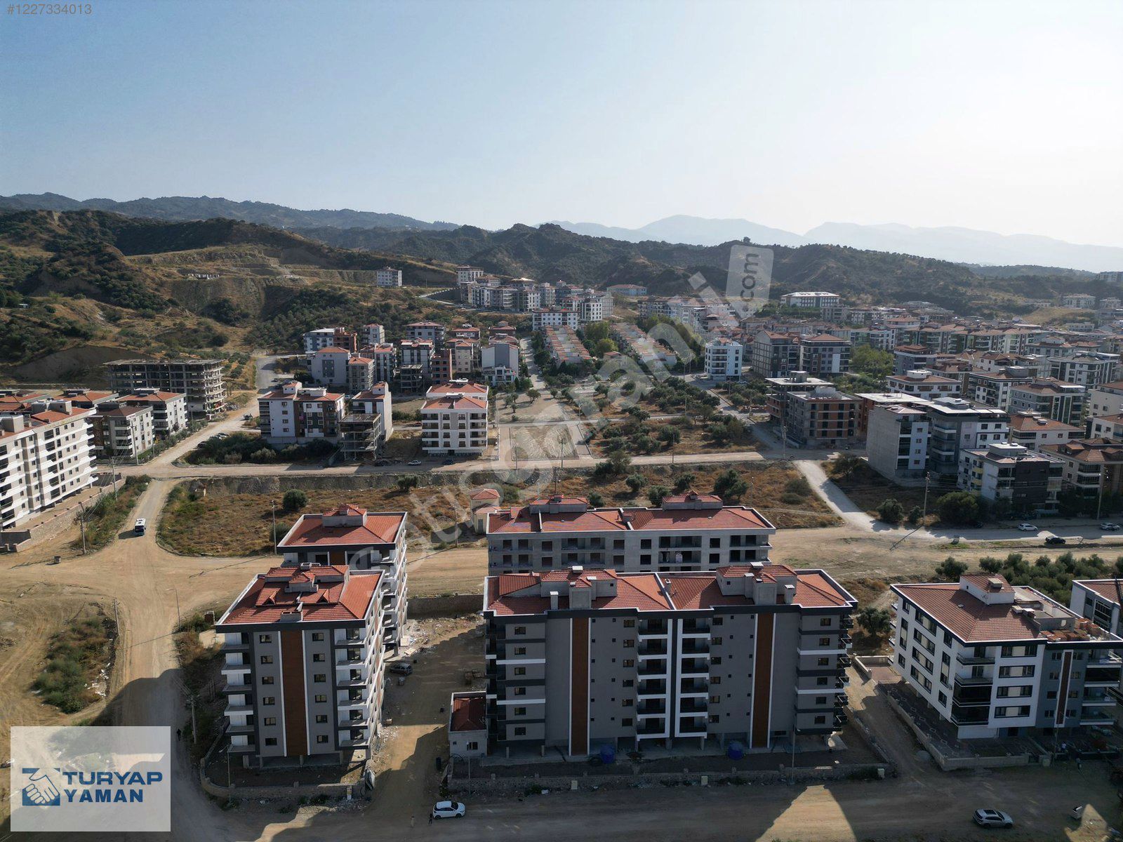 TURYAP YAMANDAN NİBA SİTESİNDE MÜTHİŞ KONUMDA SATILIK 3+1