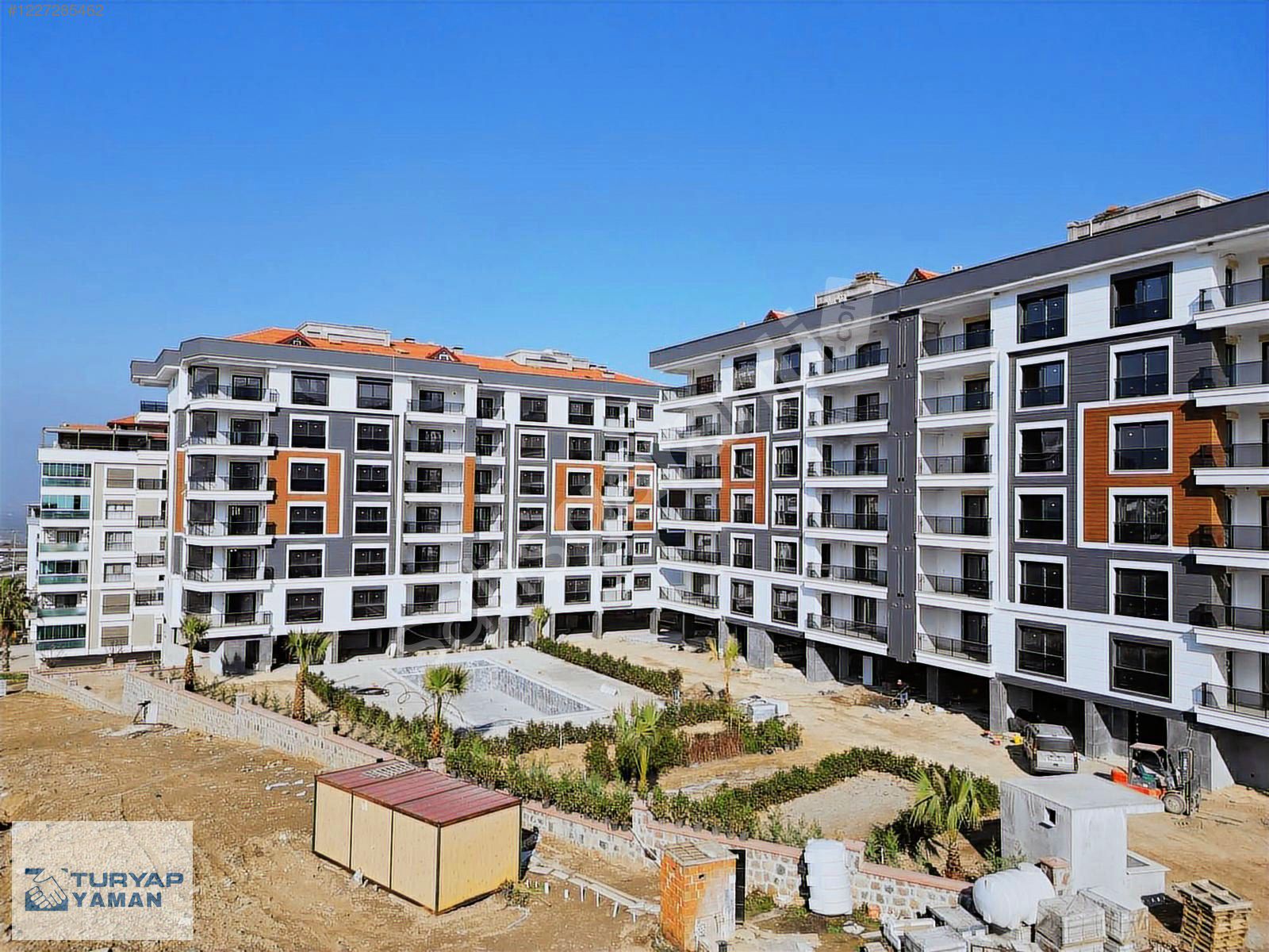 TURYAP YAMANDAN FATİH CADDESİNDEKİ NEZİH SİTEDE 3+1 DAİRE