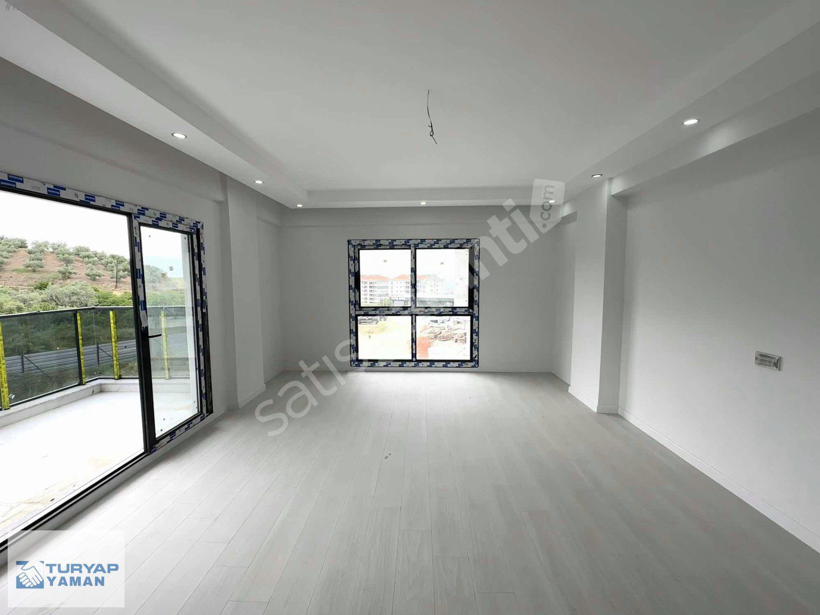 TURYAP'TAN ERGENEKONDA HAVUZLU SİTEDE YERDEN ISITMALI 3+1 DAİRE