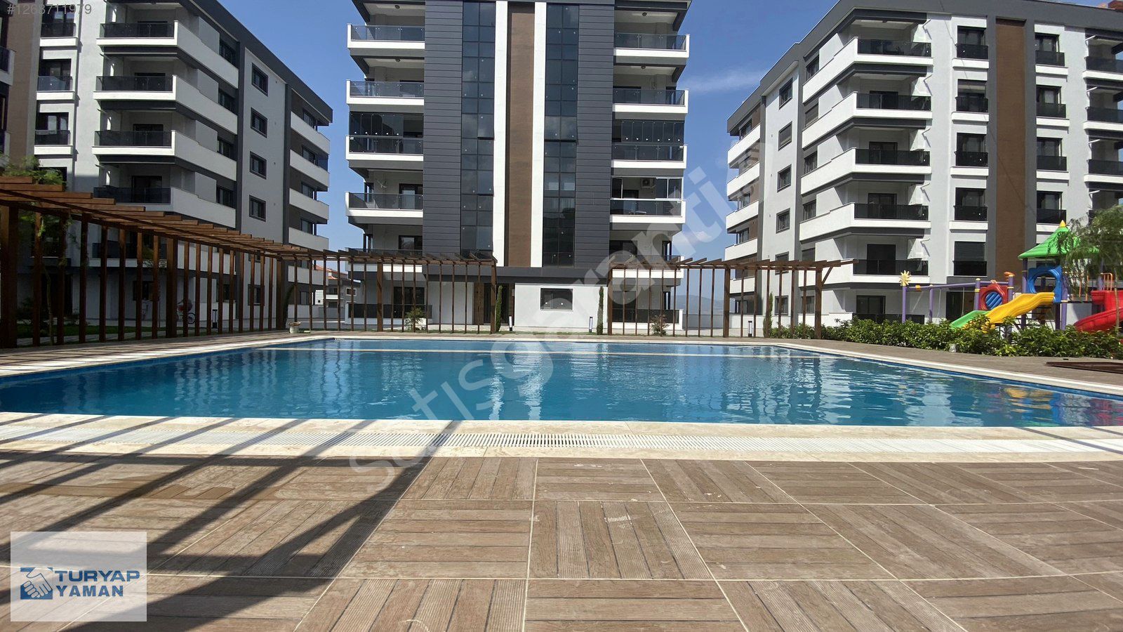 ERGENEKONDA HAVUZLU SİTEDE YÜKSEK KREDİLİ LÜKS DAİRE FIRSATI