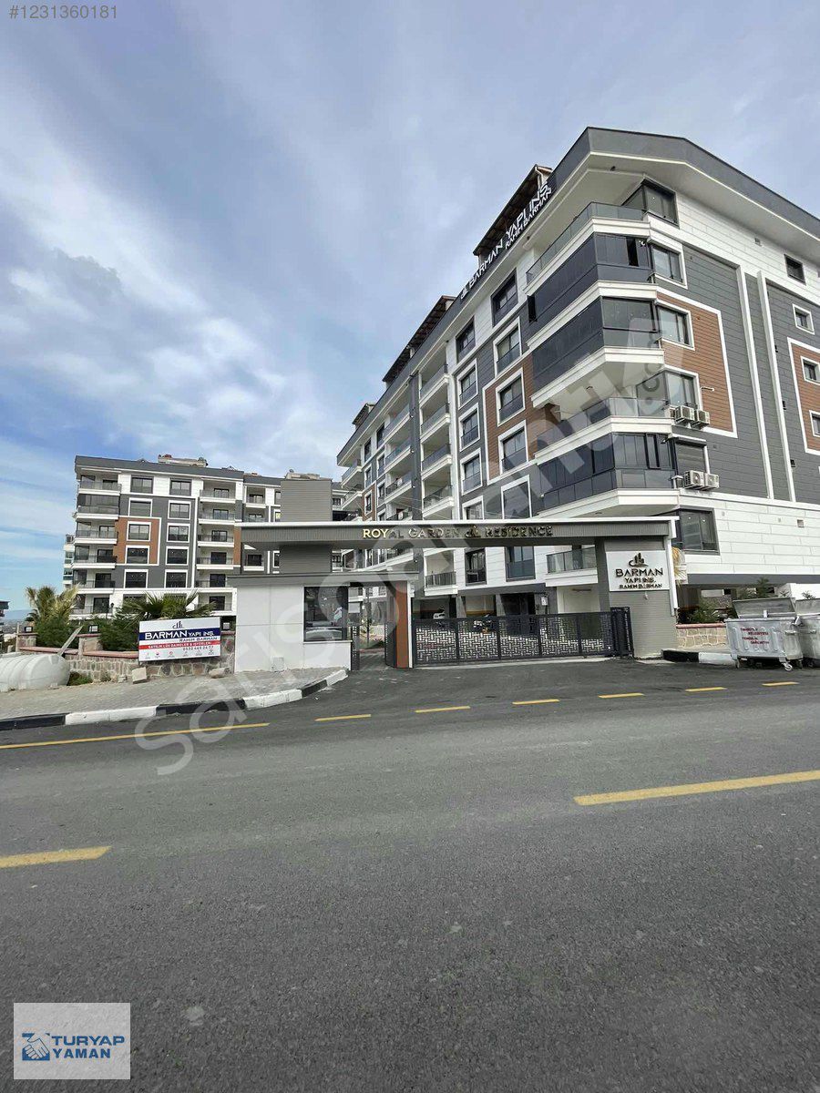 ERGENEKON ROYAL GARDEN SİTEDE ÇİFT ÇEPHELİ 155 m2 LÜX 3+1 DAİRE