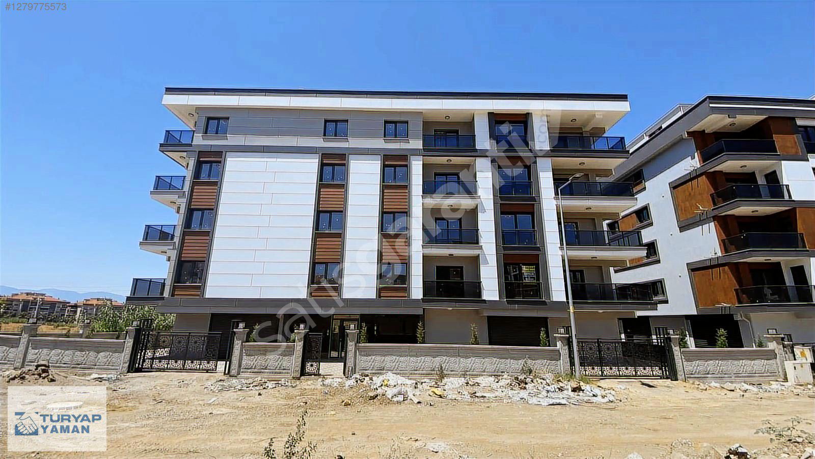 TURYAP YAMANDAN ERGENEKON MAHALLESİNDE SATILIK ARA KAT LÜKS 3+1