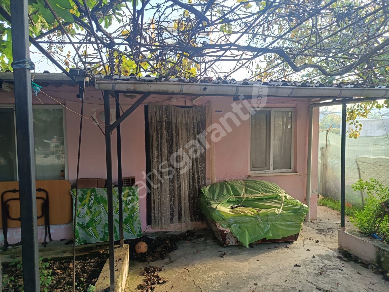 Bursa Mudanya Esence Mah Eşkel sahilinde satılık müstakil ev 