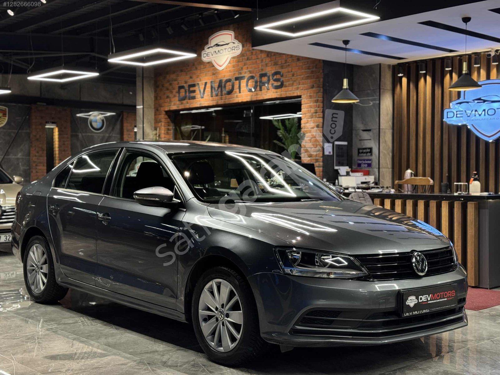 DEV MOTORS'TAN 2017 VW JETTA 1.4 TSİ BMT OTOMATİK 117.857 KM