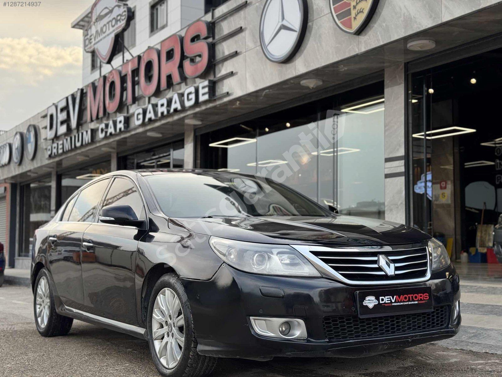 DEV MOTORS'TAN 2015 RENAULT LATİTUDE 2.0DCİ HAFIZA/C.TAVAN/