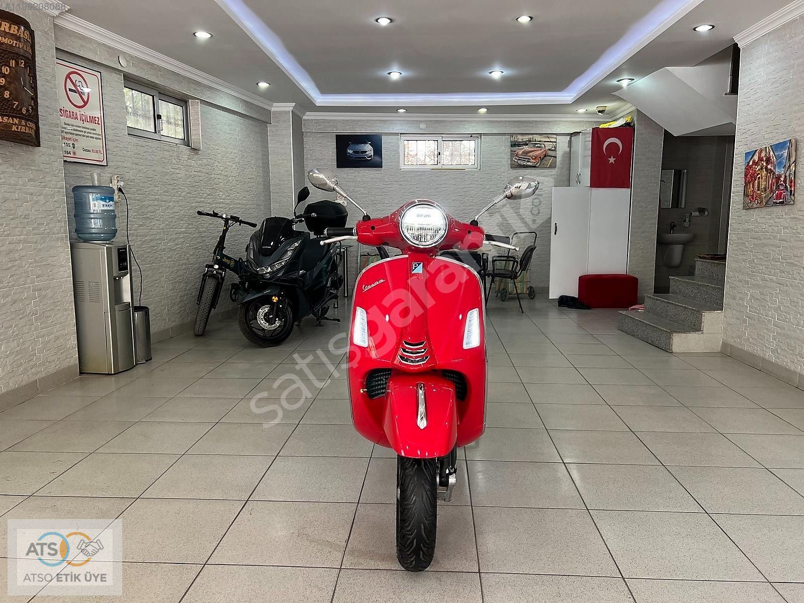 KIRBAŞLAR'DAN VESPA GTS 300 2023 MODEL HATASIZ BOYASIZ 2.700 KM