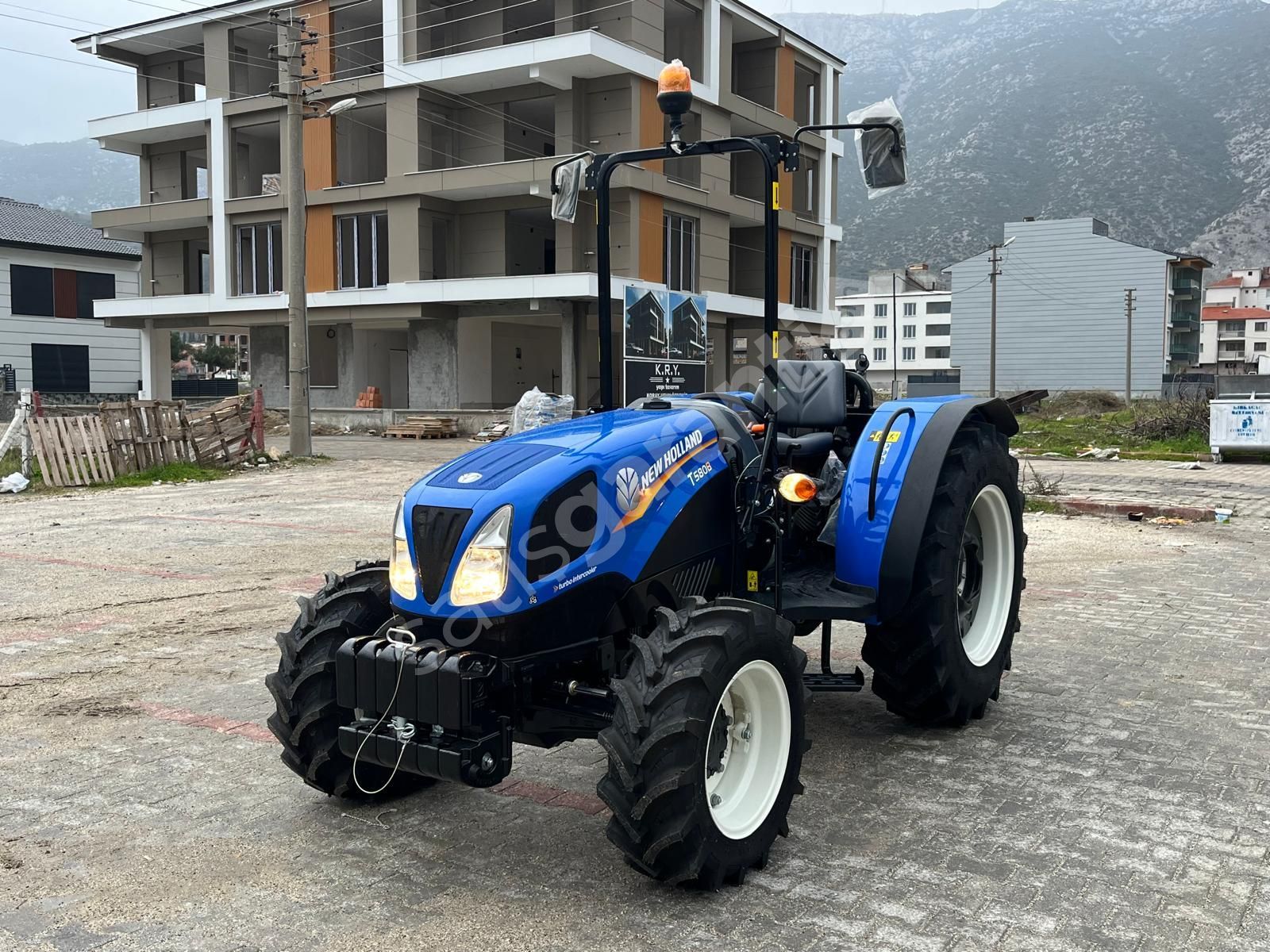 2022 NEW HOLLAND T580 BAHÇE ÇEKER SIFIR KREDİYE UYGUN