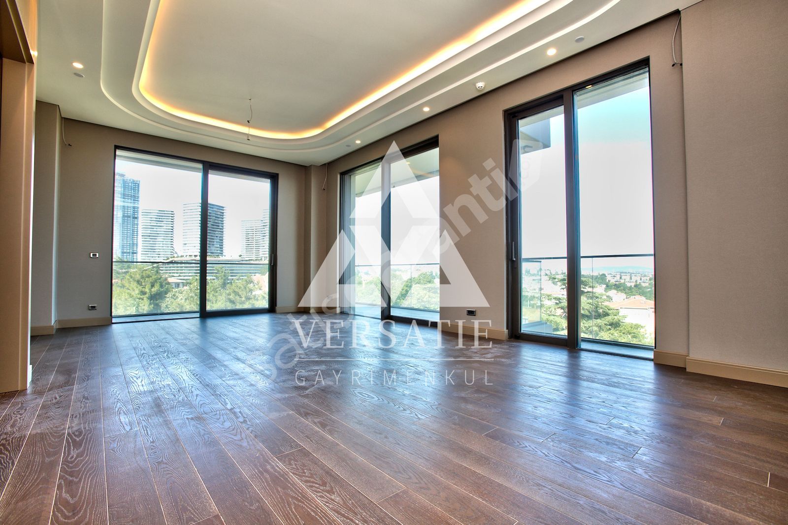 Boğaz manzaralı Residense Sitenin En Güzel Şerefiyesi 3.5+1