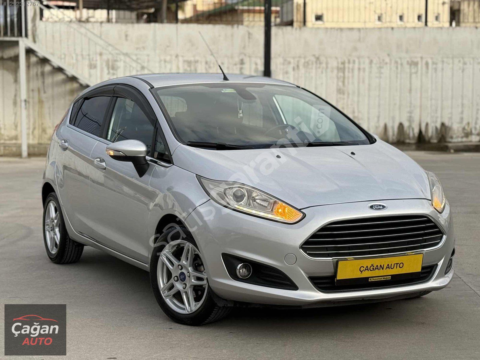 FİESTA TİTANİUM 186.000 KM BAKIMLI DEĞİŞENSİZ 1.5 PARÇA BOYALI