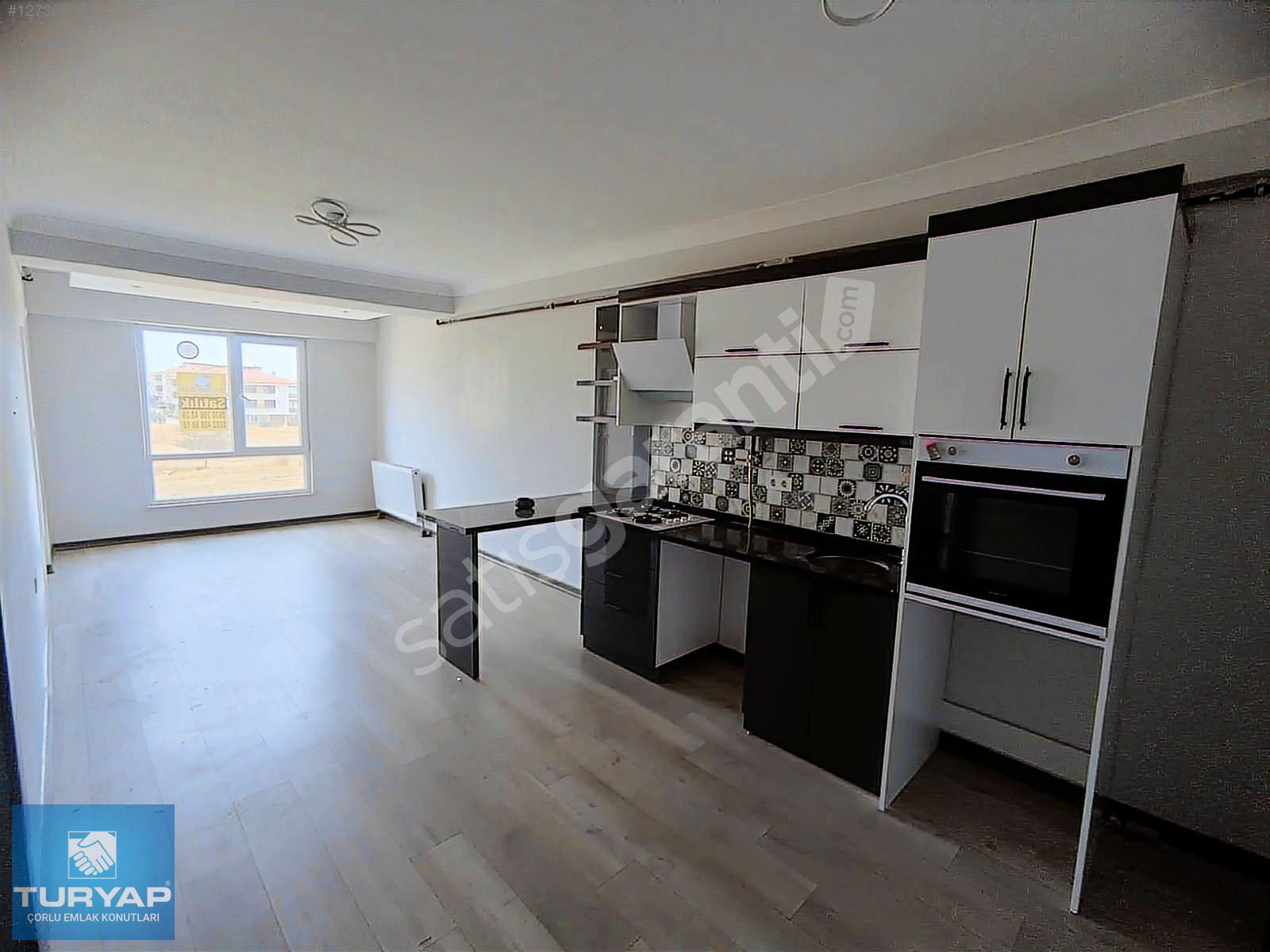 CUMHURİYET PARKINA YAKIN ULTRA LÜKS 1+1 SATILIK DAİRE!!!