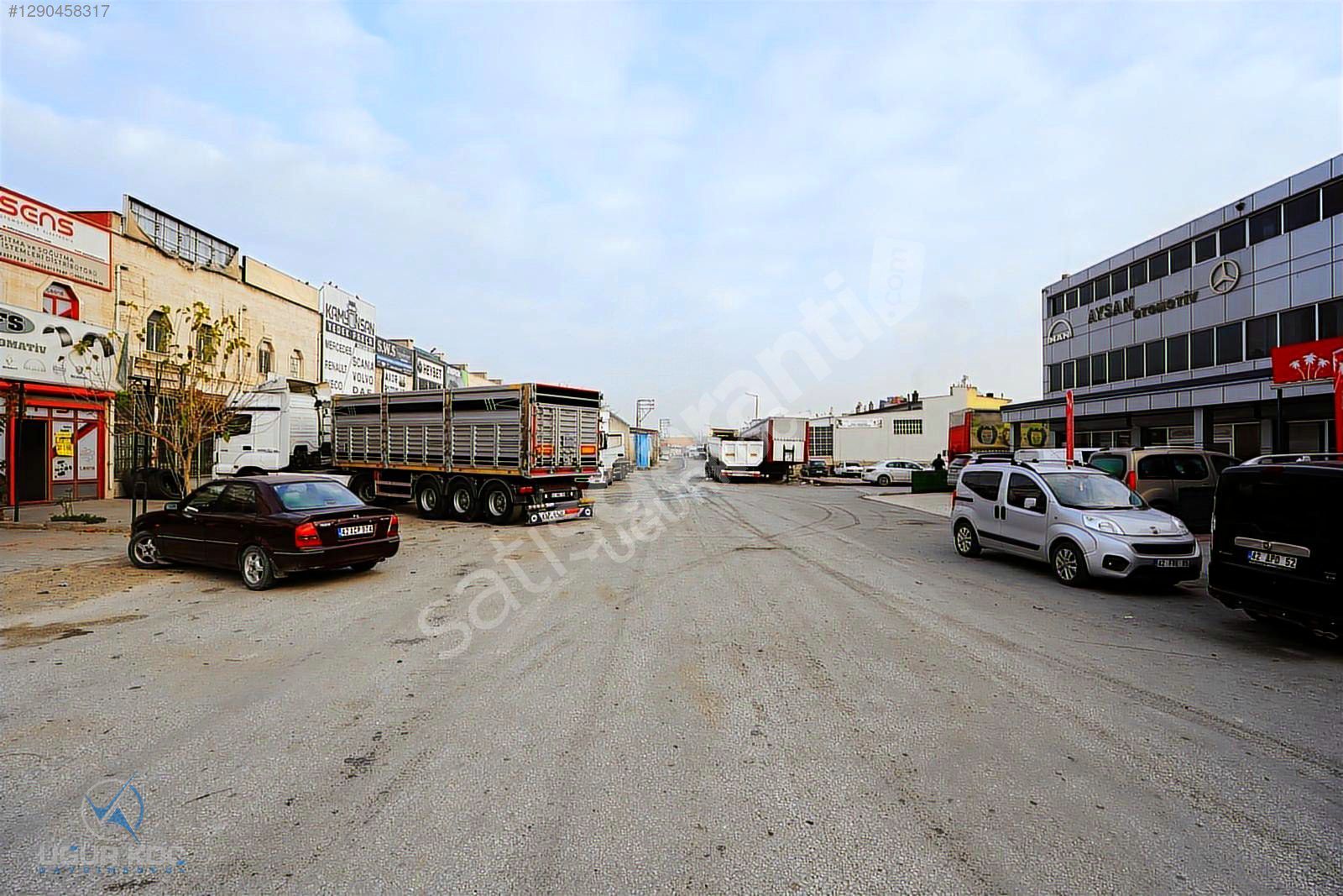 UĞUR KOÇ TAN ANADOLU SANAYİİ DE 4 KATLI 280 M² KİRALIK DÜKKAN