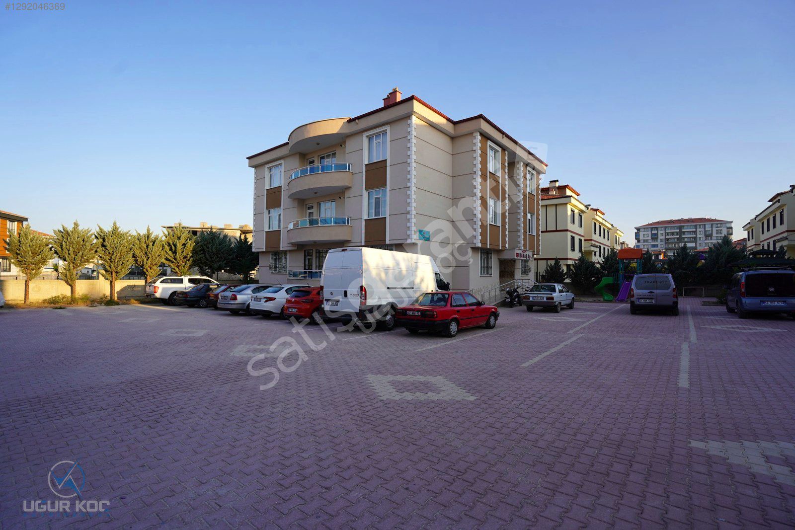 UĞUR KOÇTAN PİRİ REİS PARKI YAKINI KİRALIK 3+1 SİTE İÇİ DAİRE