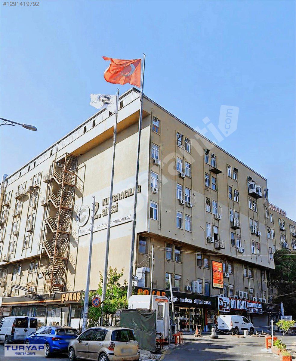 Topkapı 2.Matbaacılar Sitesinde Net 130 m2 Alt Kat Dükkan (boş)