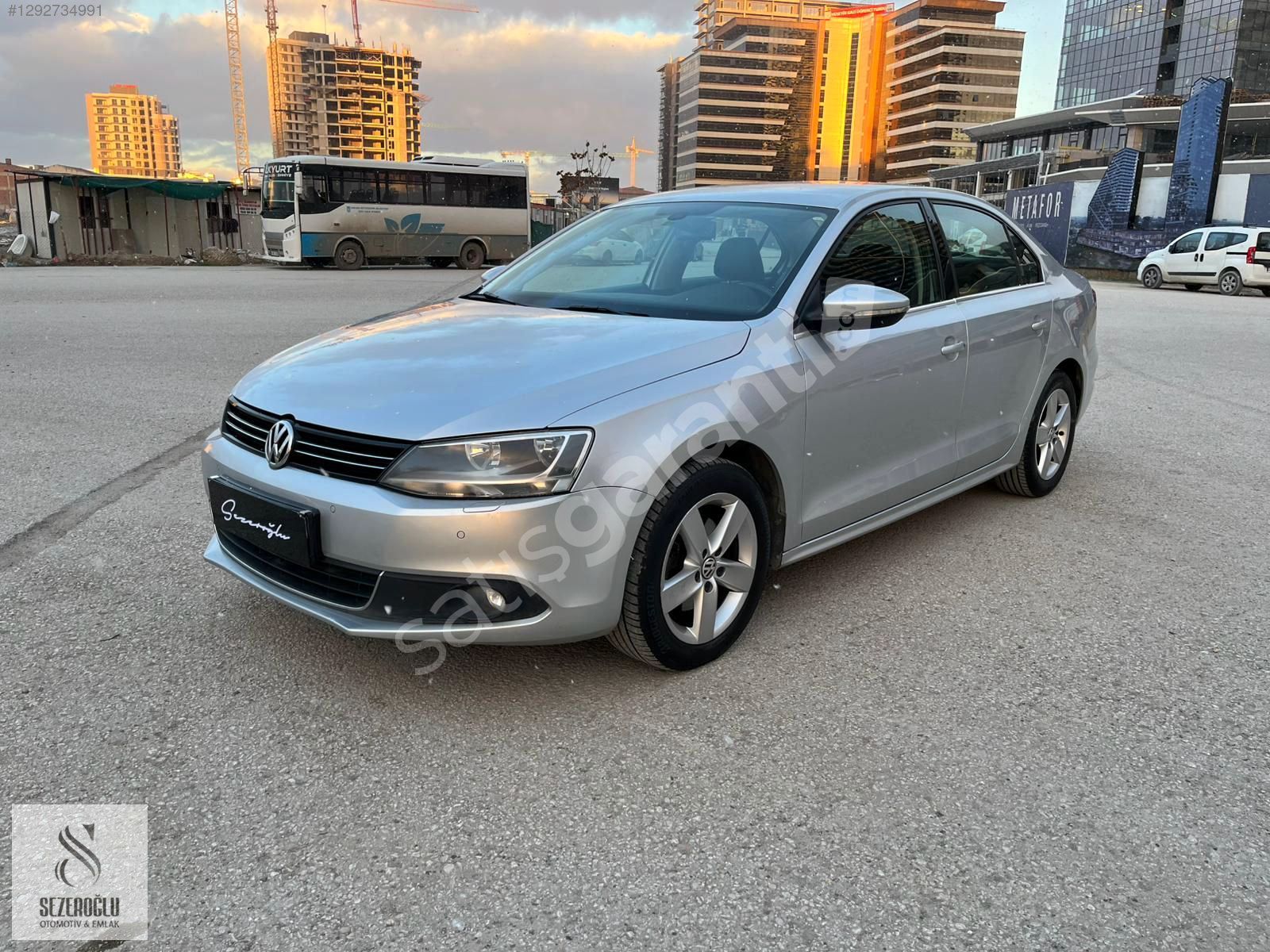 DEĞİŞENSİZ ORJİNAL 126000 KMDE 1.4 TSI COMFORTLİNE EMSALSİZ