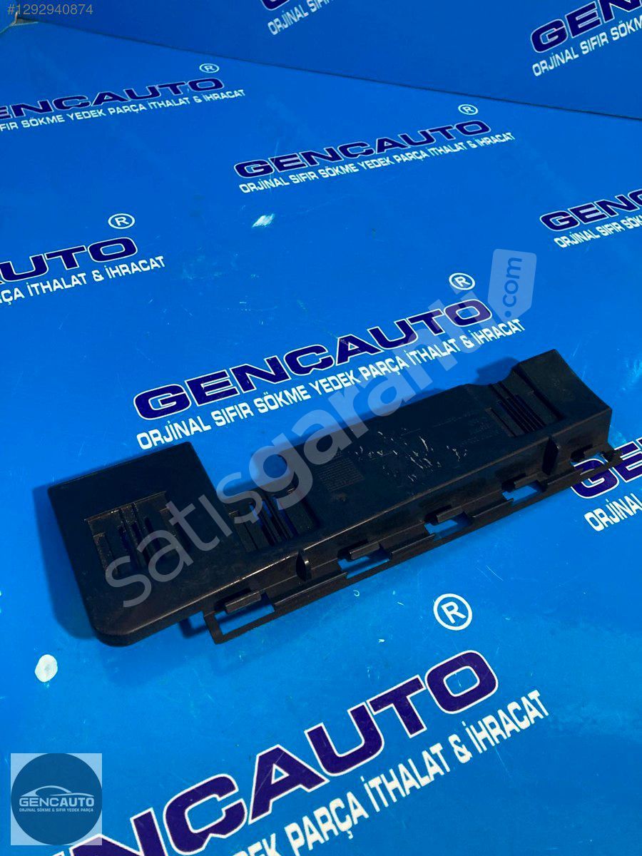 BMW E90 MARŞPİYEL İÇ BAKALİT SÖKME ORJİNL 51777202661 SOL ARKA