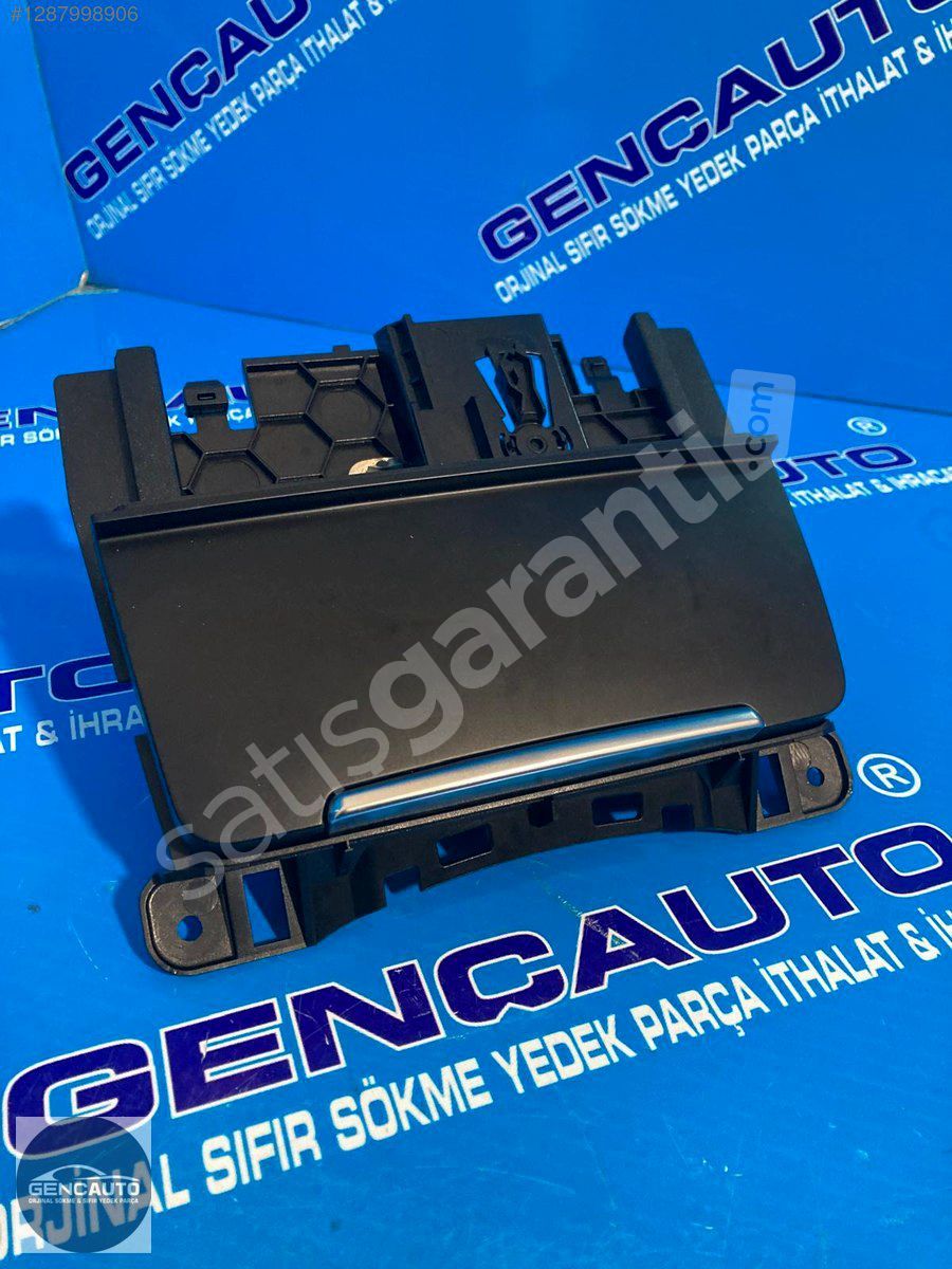 AUDİ A4 A5 ORTA KONSOL KÜLLÜK SÖKME ORJİNAL 8K0857951C