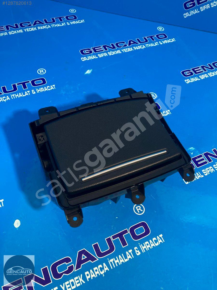 AUDİ A6 ORTA KONSOL BARDAKLIK SÖKME ORJİNAL 4G0862534