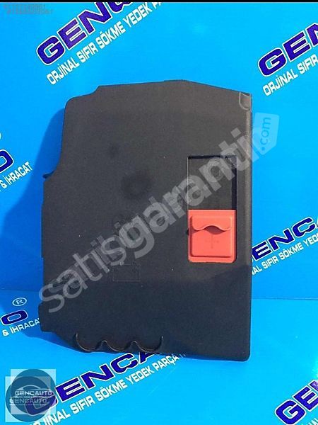 MERCEDES W118 CLA AKÜ KAPAĞI SÖKME ORJİNAL OEM A2475400025