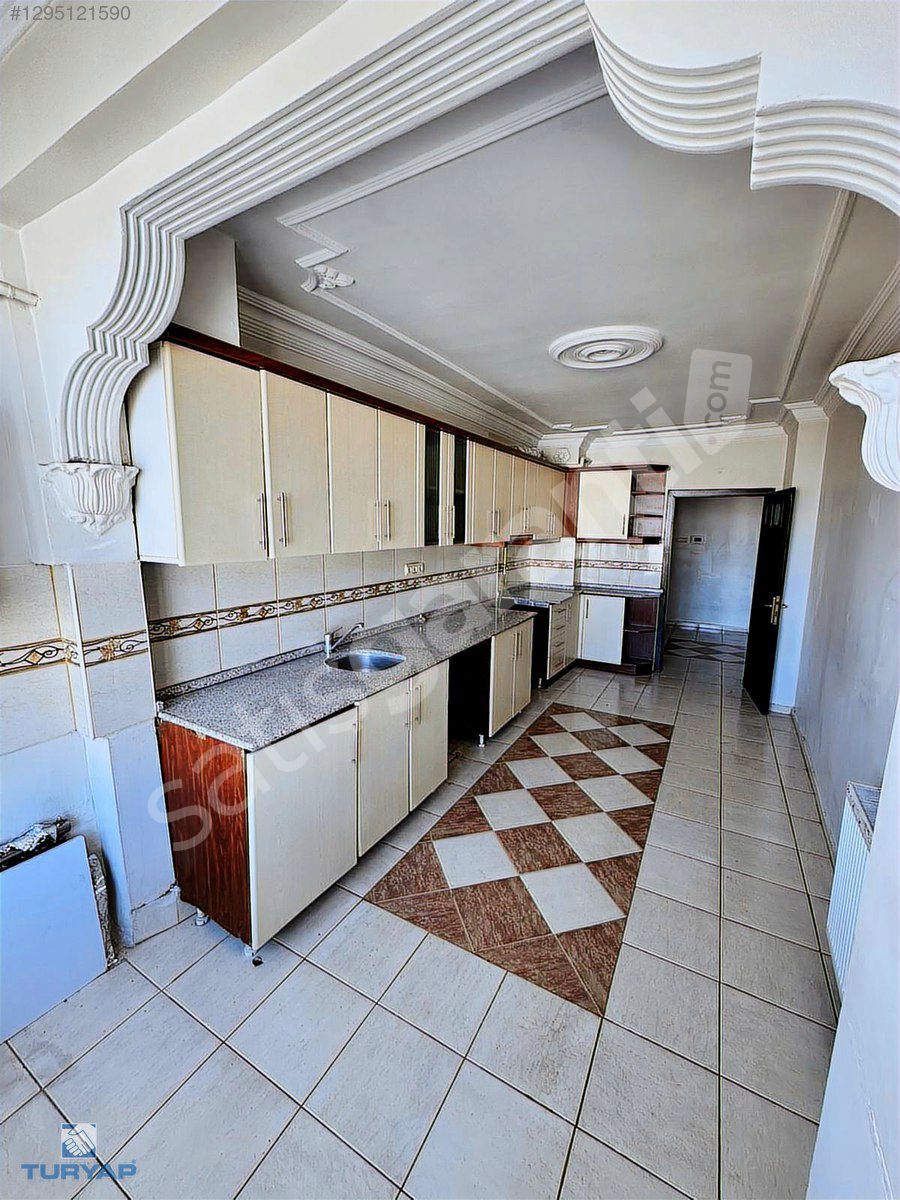 KAYSERİ SAHABİYE MAH AHİEVRAN CADDESİ ÜZERİNDE SATILIK 3+1 DAİRE