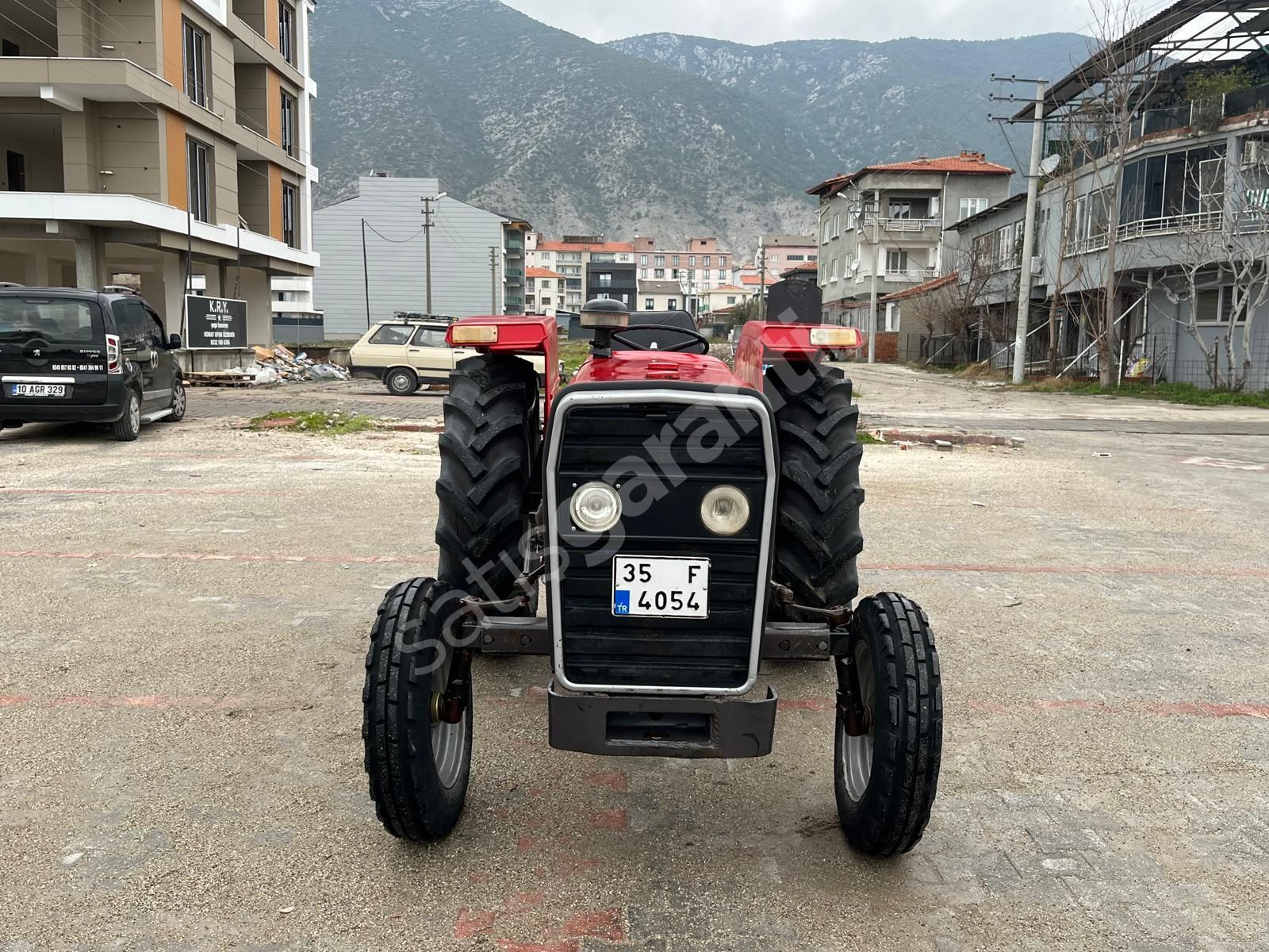 1983 MASSEY FERGUSON 240 LASTİKLER YENİ TEMİZ MAKİNA